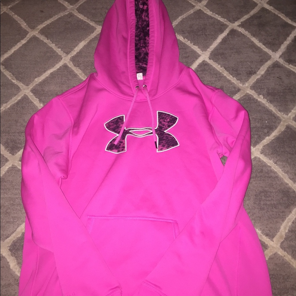 Under Armour sweatshirt